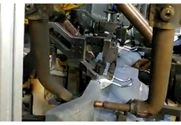 深圳鴻栢科技次高頻機器人點焊鉗，助力大眾全新SUV